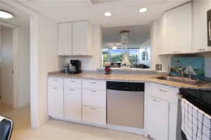 2617 COVE CAY DRIVE, CLEARWATER, FL 33760 Sold 05/29/25