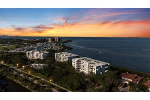2410 Harbourside Dr #142, LONGBOAT KEY