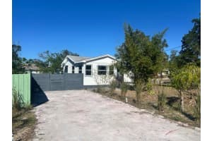 300 HIGHLAND AVENUE, TARPON SPRINGS, FL 34689 Sold 07/18/25