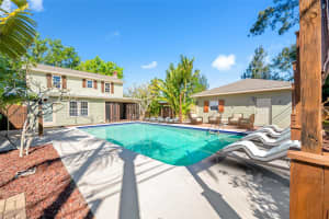 8205 OVERLOOK PLACE, ST PETERSBURG, FL 33702 Sold 08/29/25
