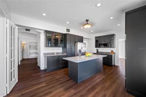 8205 OVERLOOK PLACE, ST PETERSBURG, FL 33702 Sold 08/29/25