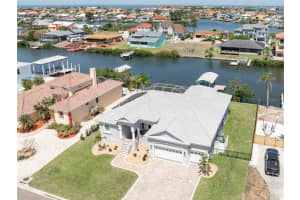 819 BIRDIE WAY, APOLLO BEACH, FL 33572 Sold 07/01/25