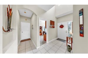 11114 KAPOK GRAND CIRCLE, MADEIRA BEACH, FL 33708 Sold 04/30/25
