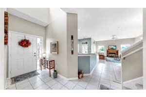 11114 KAPOK GRAND CIRCLE, MADEIRA BEACH, FL 33708 Sold 04/30/25