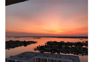 400 ISLAND WAY, CLEARWATER BEACH, FL 33767 - MLS#MFRTB8364784