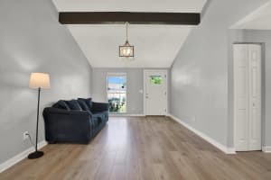 16004 SPLITLOG DRIVE, TAMPA, FL 33618 Sold 04/11/25