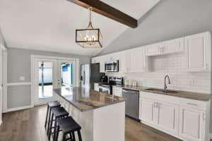 16004 SPLITLOG DRIVE, TAMPA, FL 33618 Sold 04/11/25
