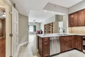 100 4TH AVENUE, ST PETERSBURG, FL 33701 - MLS#MFRTB8364881