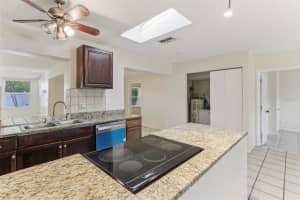230 DAVISON AVENUE, ST PETERSBURG, FL 33703 Sold 07/08/25