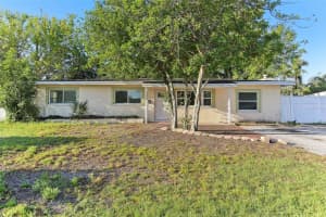 230 DAVISON AVENUE, ST PETERSBURG, FL 33703 Sold 07/08/25