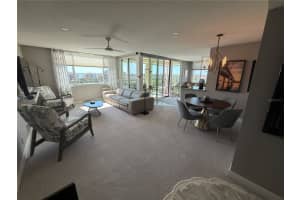 MLS# MFRTB8365030, St Petersburg, Florida 33715