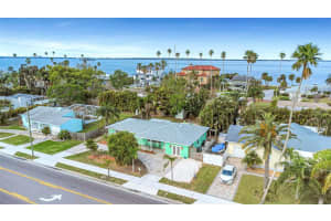 1582 BAYSHORE BOULEVARD, DUNEDIN, FL 34698 Sold 04/18/25