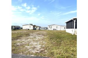 647 LOS ALTOS, NORTH PORT, FL 34287 - MLS#MFRTB8365361