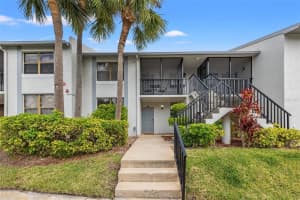 1998 BLUE HAWK COURT, CLEARWATER, FL 33762 Sold 08/22/25