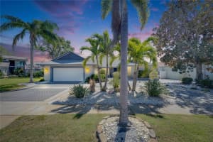 6603 SEABIRD WAY, APOLLO BEACH, FL 33572 Sold 10/02/25