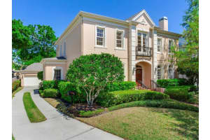 2927 W Bayshore Ct, TAMPA