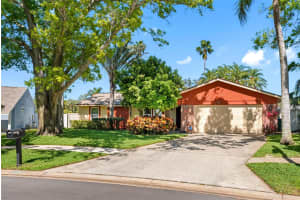 1581 WEXFORD DRIVE, PALM HARBOR, FL 34683 Sold 05/19/25