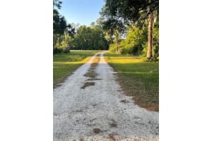 7006 41ST AVENUE, BRADENTON, FL 34208 - MLS#MFRTB8365525