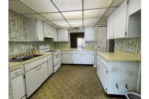 315 GREEN MANOR DRIVE, SUN CITY CENTER, FL 33573 Sold 04/17/25