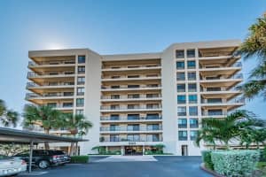 240 SAND KEY ESTATES DRIVE, CLEARWATER BEACH, FL 33767 - MLS#MFRTB8365609