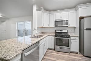 7423 OXFORD GARDEN CIRCLE, APOLLO BEACH, FL 33572 Sold 05/08/25