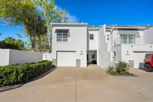 2975 KNIGHTS AVENUE, TAMPA, FL 33611 Sold 06/03/25