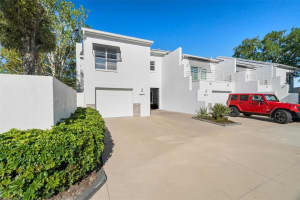 2975 KNIGHTS AVENUE, TAMPA, FL 33611 Sold 06/03/25
