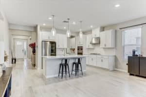 33886 LANDSMAN LOOP, WESLEY CHAPEL, FL 33543 - MLS#MFRTB8366014
