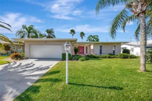 13850 Sunset Dr, LARGO