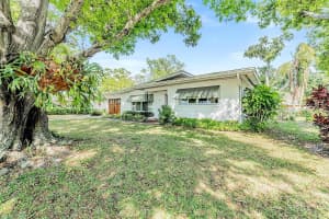559 OAKWOOD DRIVE, LARGO, FL 33771 Sold 05/16/25