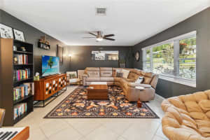 1850 HILLTOP DRIVE, MOUNT DORA, FL 32757 Sold 05/01/25