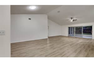 952 HUNT STREET, PALM BAY, FL 32907 Sold 04/22/25