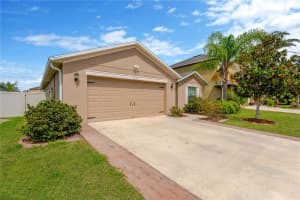 8529 HUNTERS FORK LOOP, RUSKIN, FL 33573 - MLS#MFRTB8366735