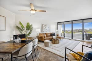 5950 PELICAN BAY PLAZA, GULFPORT, FL 33707 Sold 07/10/25