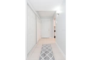 14421 AMERICANA CIRCLE, TAMPA, FL 33613 Sold 04/29/25