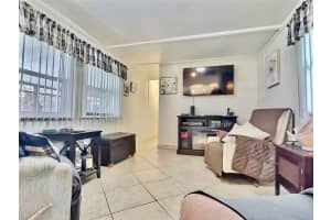 800 32ND AVENUE, ST PETERSBURG, FL 33705 - MLS#MFRTB8366816