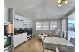 800 32ND AVENUE, ST PETERSBURG, FL 33705 - MLS#MFRTB8366817