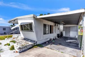 1843 HOYLE DRIVE, HOLIDAY, FL 34691 Sold 09/09/25