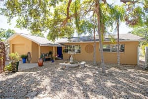 1930 ALMERIA WAY, ST PETERSBURG, FL 33712 Sold 05/30/25