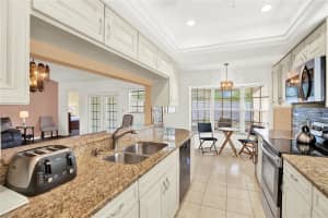 11722 CURRIE LANE, LARGO, FL 33774 Sold 06/05/25