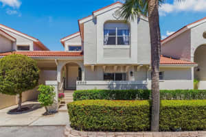 4859 Napoli Ct Ne #4859, ST PETERSBURG