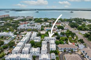 946 HIGHLAND AVENUE, DUNEDIN, FL 34698 Sold 06/20/25