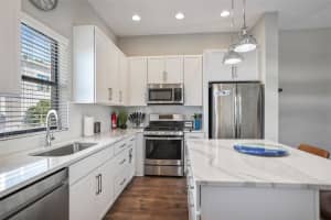 946 HIGHLAND AVENUE, DUNEDIN, FL 34698 Sold 06/20/25