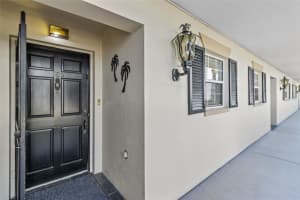 131 BLUFF VIEW DRIVE, BELLEAIR BLUFFS, FL 33770 - MLS#MFRTB8367407