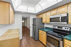 131 BLUFF VIEW DRIVE, BELLEAIR BLUFFS, FL 33770 - MLS#MFRTB8367407
