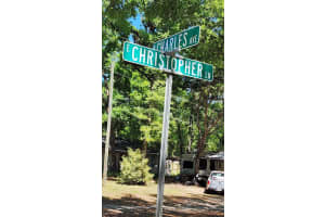 908 CHARLES AVENUE, INVERNESS, FL 34453 Sold 04/30/25