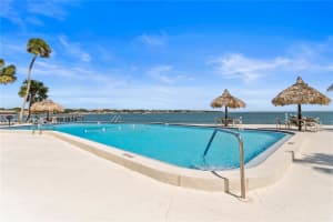 7200 SUNSHINE SKYWAY LANE, ST PETERSBURG, FL 33711 Sold 05/14/25