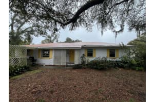608 HINTON CRESCENT, LAKELAND, FL 33803 Sold 04/29/25