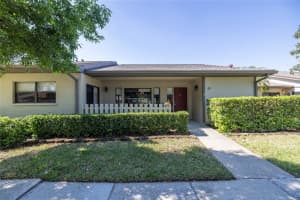 40 Gretchen Ct, OLDSMAR