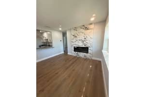 3241 WILLIAMSBURG STREET, SARASOTA, FL 34231 Sold 08/13/25